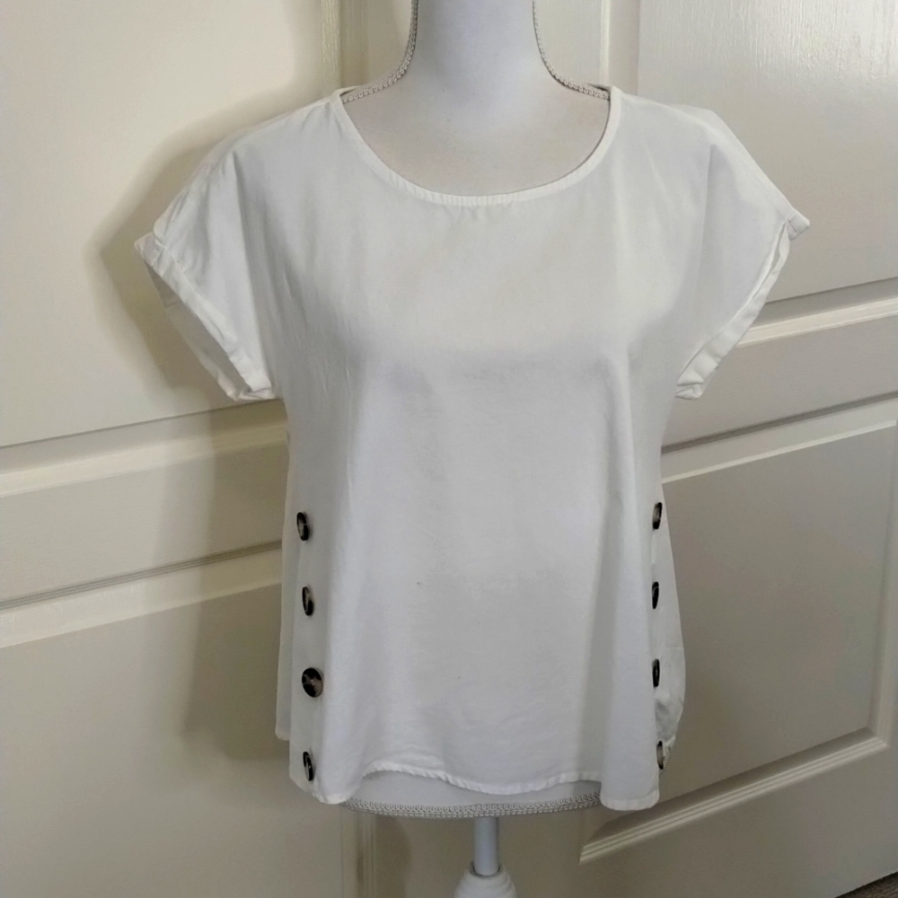 Branded white cotton blouse with button detail, short sleeve, size medium